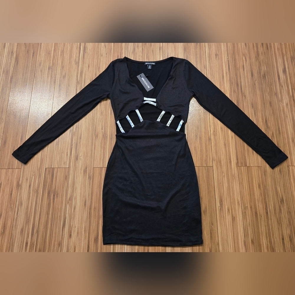 💚 Pretty Little Thing Black Dress with Cut Out Accents